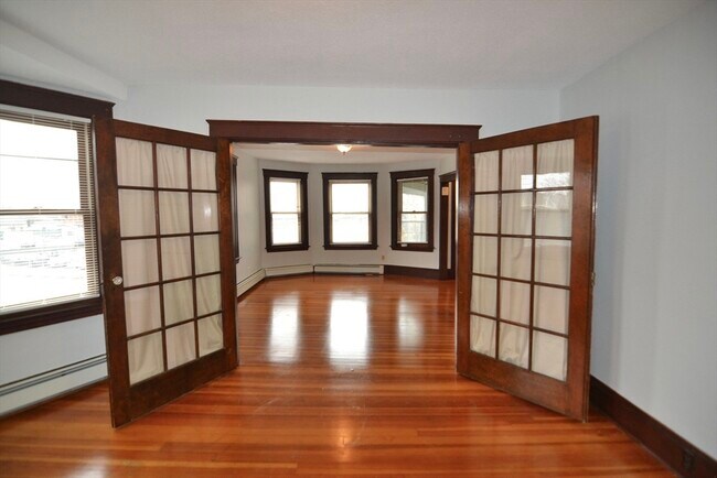 Foto del edificio - 245 Irving St