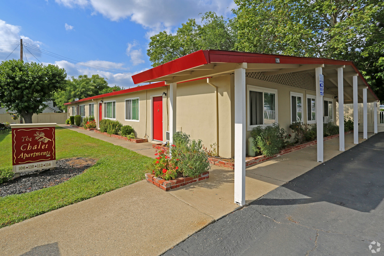 Primary Photo - Chalet Apartments