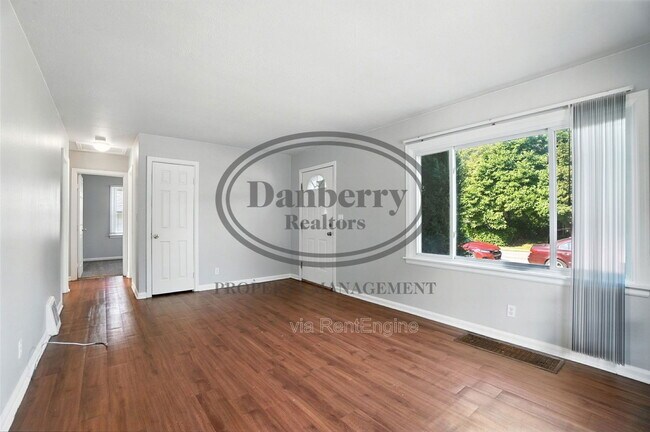 Foto del edificio - 1126 Searles Rd