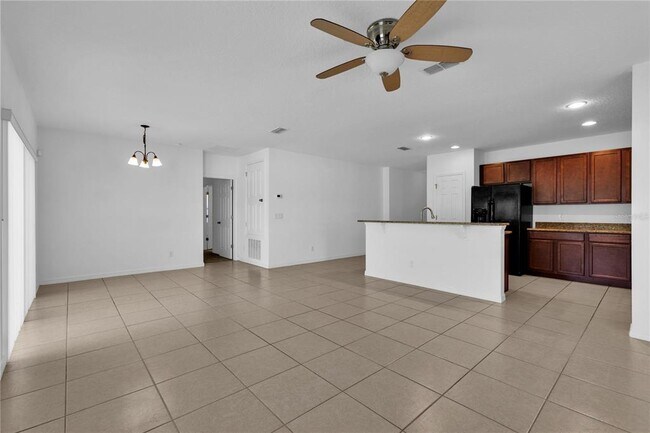 Foto del edificio - 220 Williamson Dr