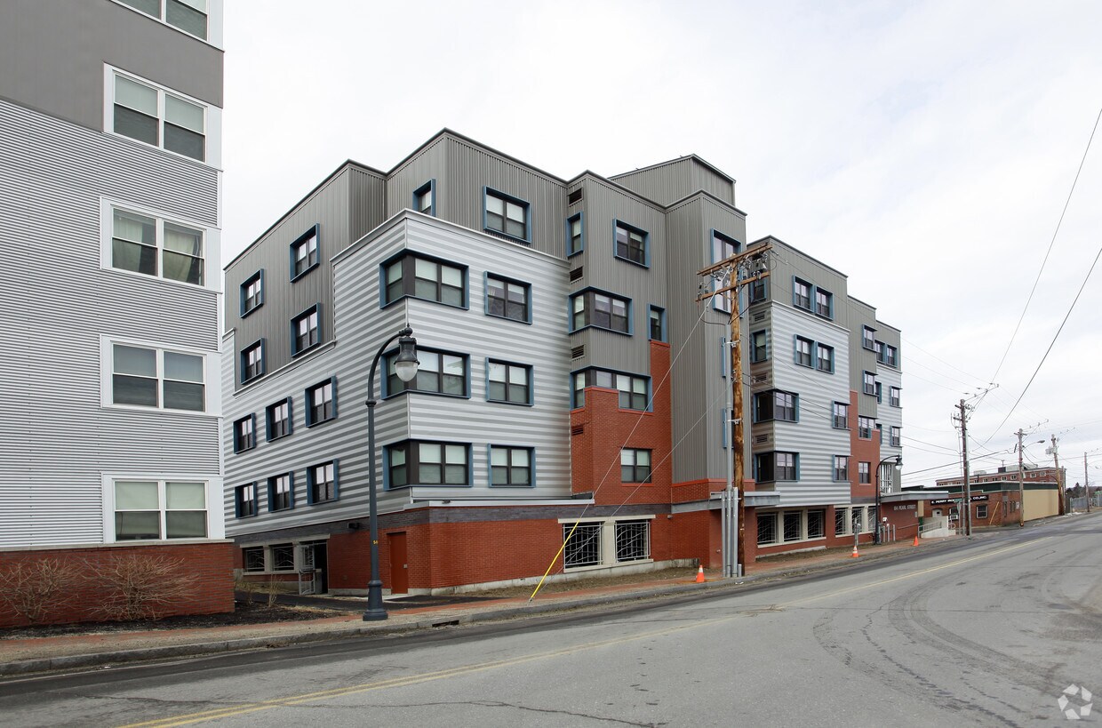 Building Photo - Pearl Place II