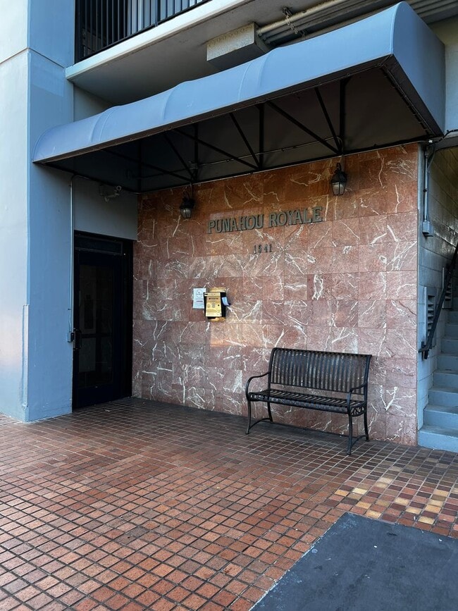 Foto del edificio - 1541 Dominis St