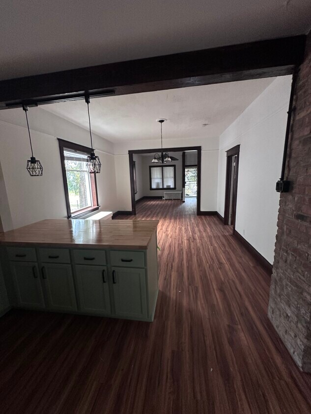 Foto principal - 313 155th St