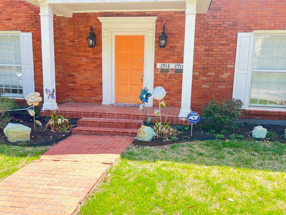 Foto del edificio - 2916 Raleigh St