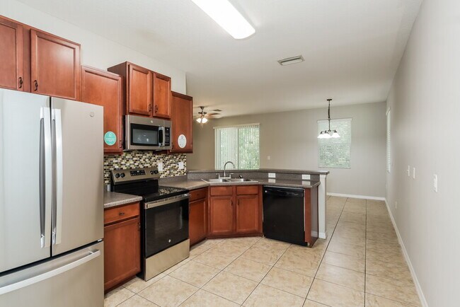 Foto del edificio - 6225 Twin Bridges Dr