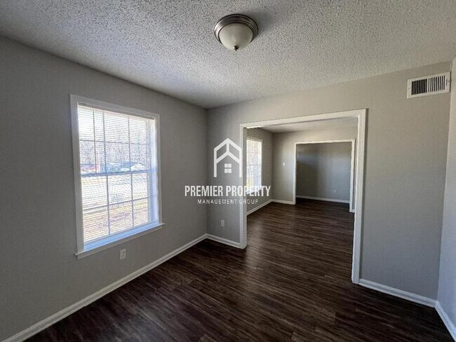 Foto del edificio - 3999 Hanna - Available Now!