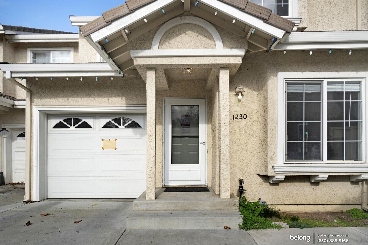 Primary Photo - 1230 Pipe Dream Ct