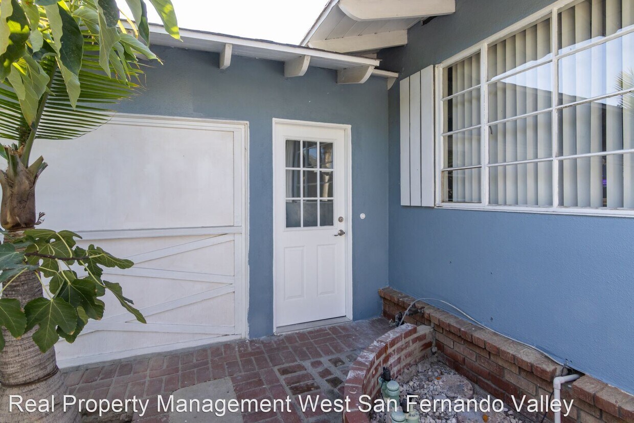 Studio, 1 bath House - 22227 Burton St. ADU - House for Rent in Los