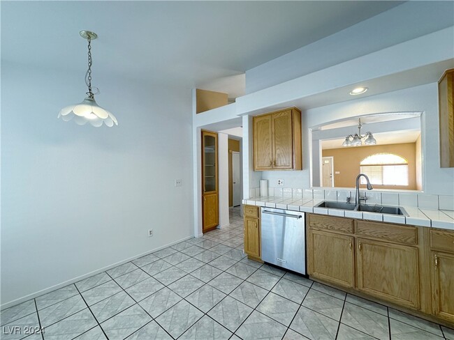Building Photo - 1510 Silver Glen Ave