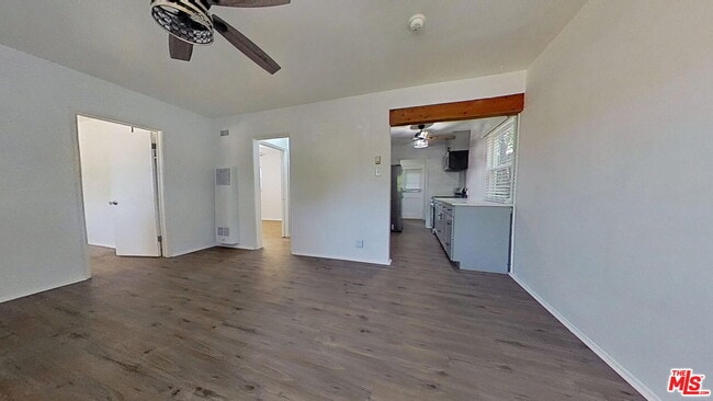 Foto del edificio - 15544 Romar St
