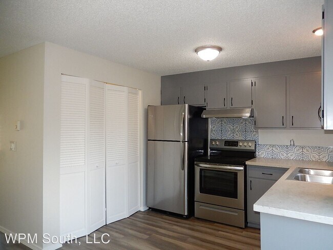 Building Photo - 2 br, 1 bath House - 30833 19th Pl. S.