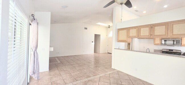 Foto del edificio - 39879 N General Kearny Rd