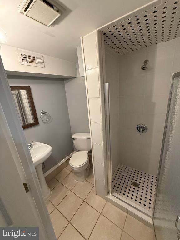 Building Photo - 830 Dumbarton Ave