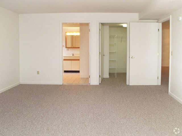 Bedroom - Carriage Hill