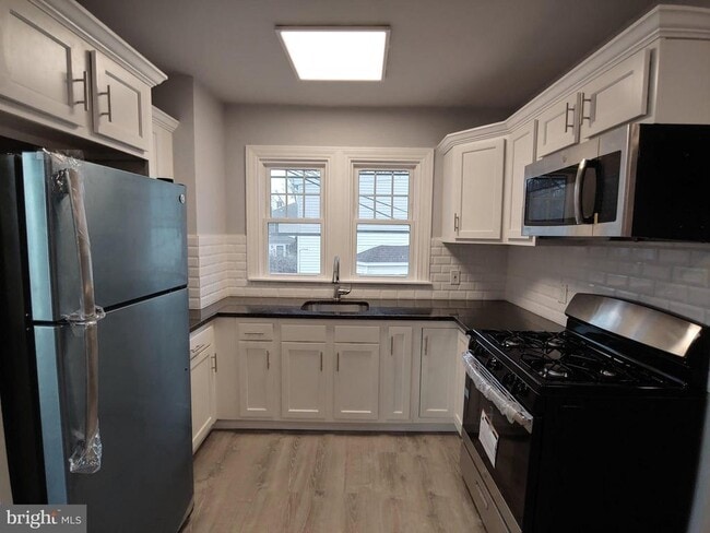 Foto del edificio - 401 Montgomery St