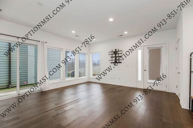 Building Photo - Welcome to Mount Prospect!