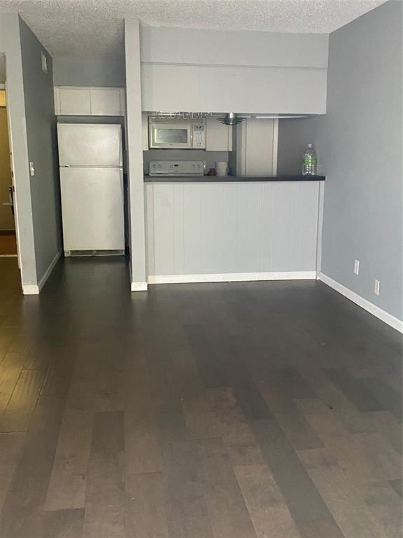 Foto del edificio - 4859 Cedar Springs Rd