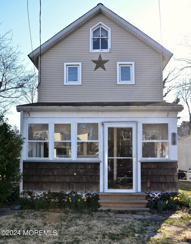 Foto principal - 810 Clark St