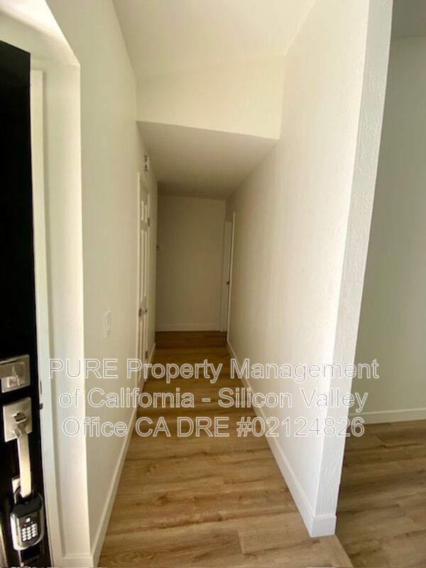 Building Photo - 6273 Paso Los Cerritos