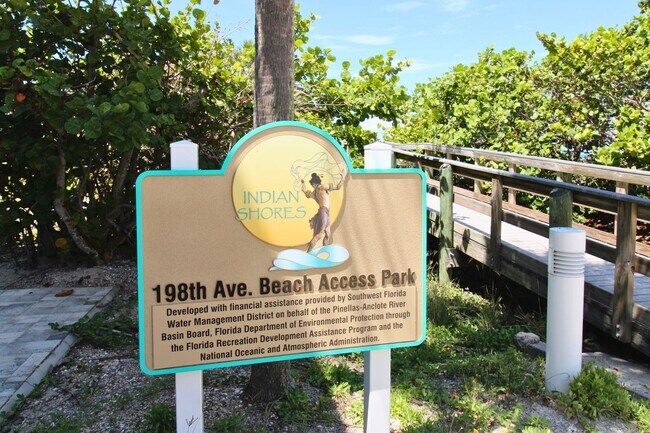 Building Photo - Beachside Bliss: Stunning 2 Bed, 2 Bath Co...