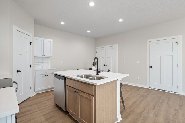 Foto del edificio - 4304 N Sandplum St
