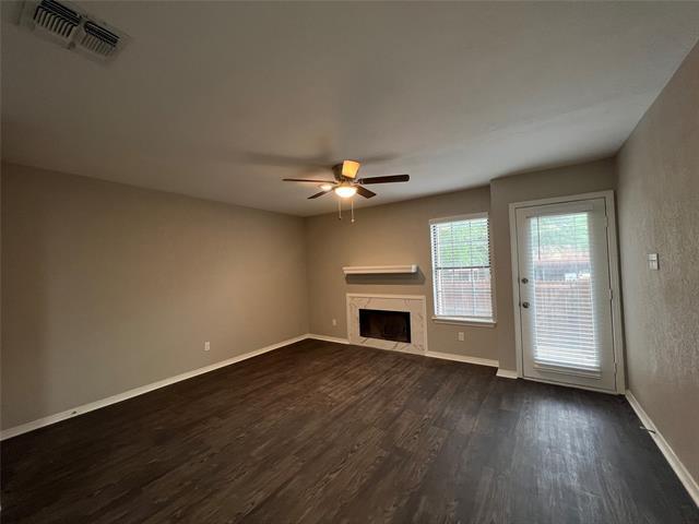Building Photo - 7417 Kingswood Cir