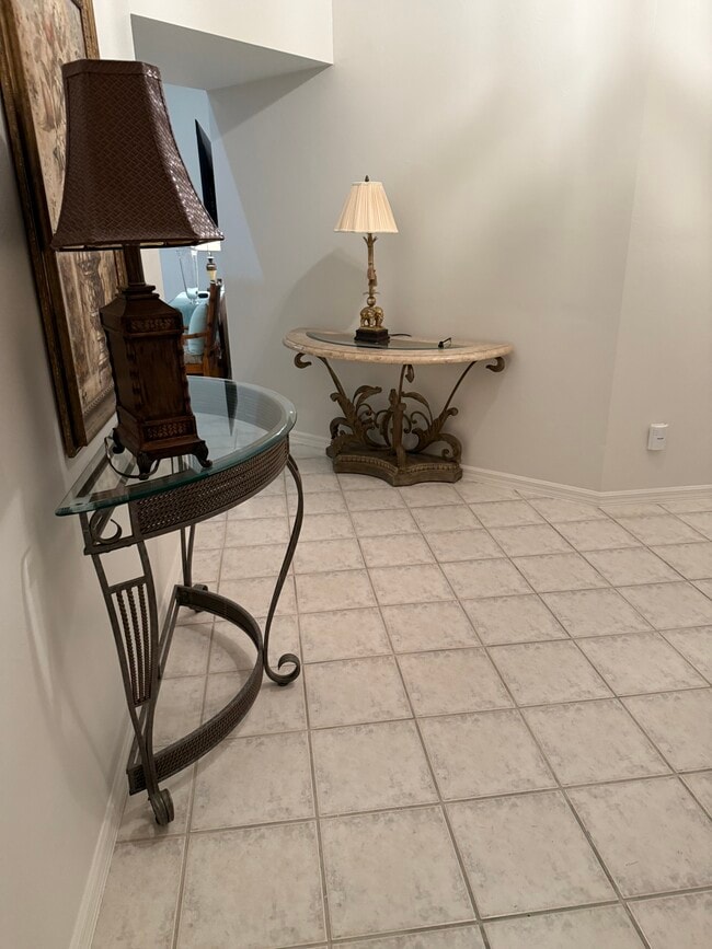Building Photo - 144 Lady Palm Dr