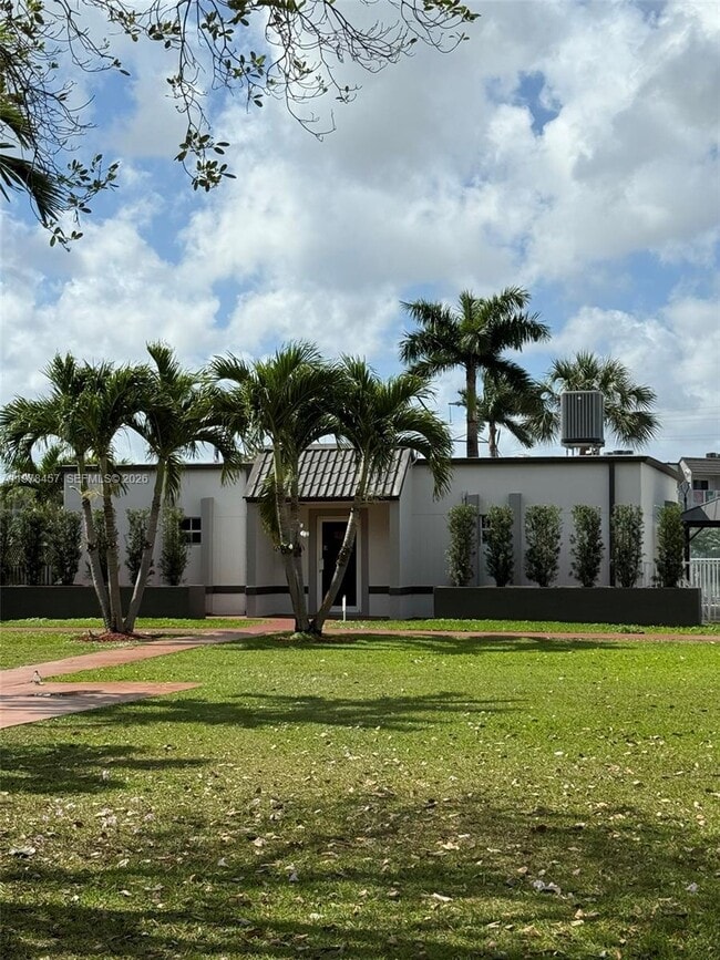 Foto del edificio - 5122 NW 79th Ave
