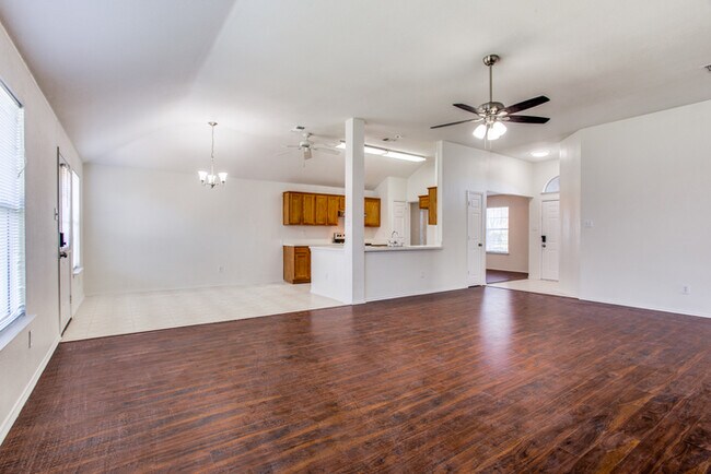 Building Photo - 8504 Clearbrook Dr