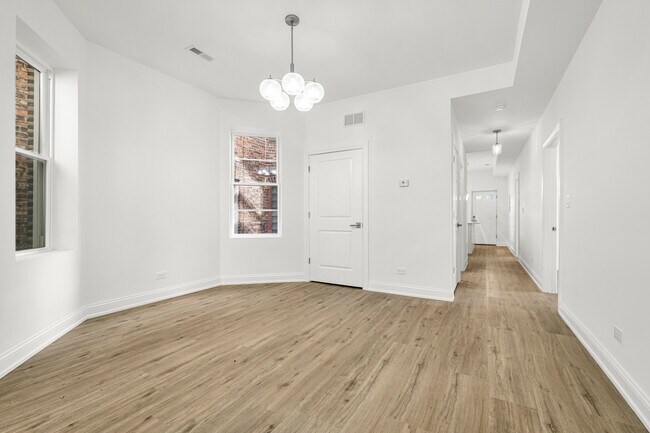 Foto del edificio - 4751 W Monroe St