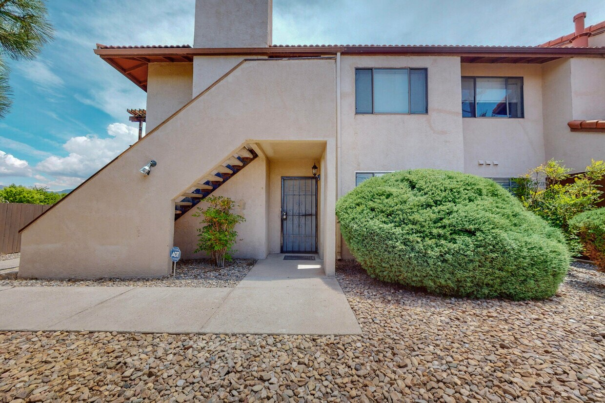 6093 McKinney Dr NE, Albuquerque, NM 87109 Condo for Rent in