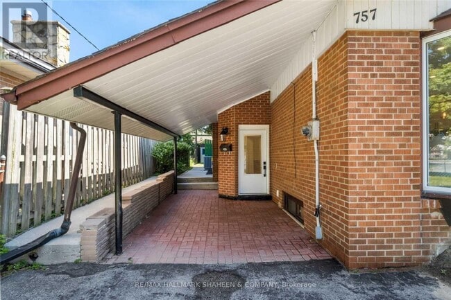 Building Photo - 757 Brimley Rd