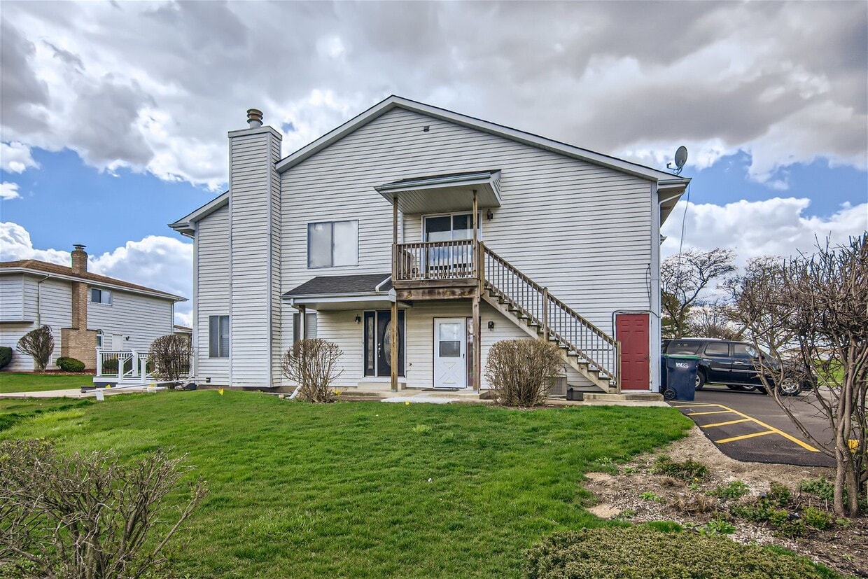 61 Red Barn Rd, Matteson, IL 60443 Townhome Rentals in Matteson IL