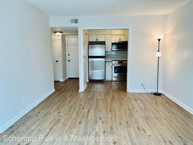 Building Photo - 1 br, 1 bath House - 1935 Gardiner Lane F92
