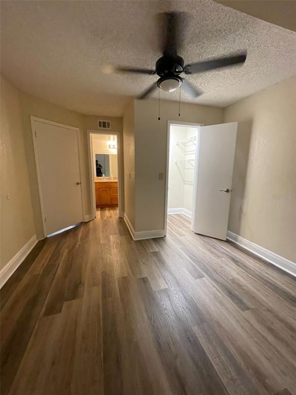 Foto del edificio - 420 Forestway Cir