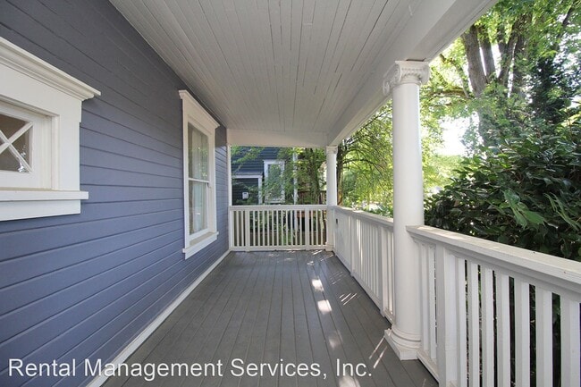 Building Photo - 3 br, 1 bath House - 1921 NE Wasco St