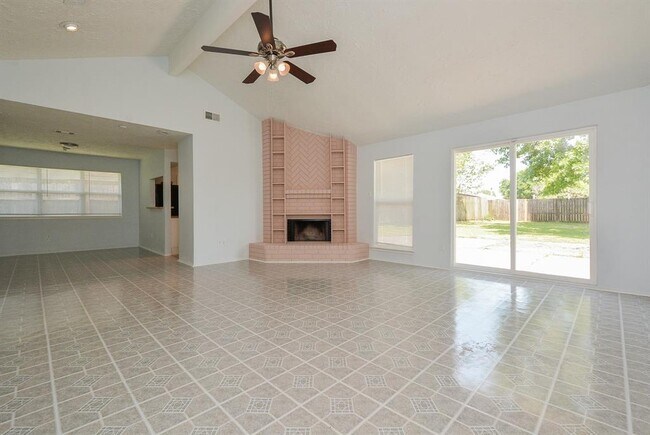 Building Photo - 15702 Timber Rock Dr