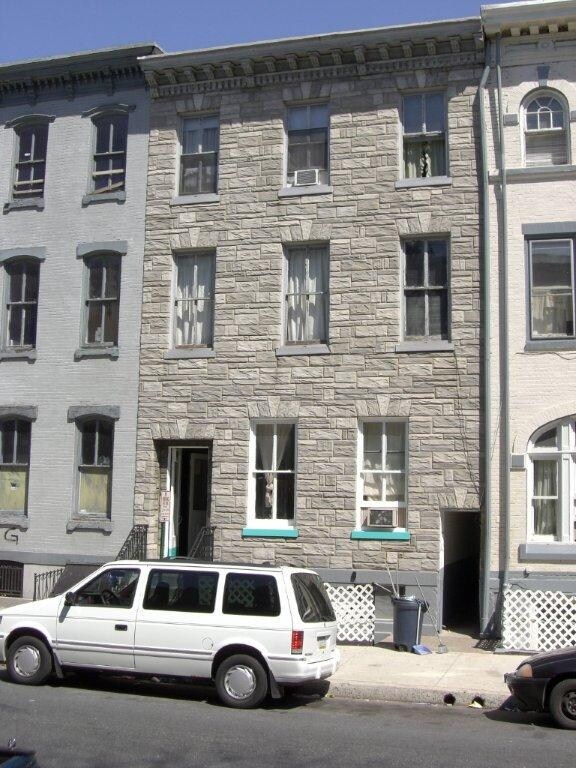 Primary Photo - 117-119 S 6th St