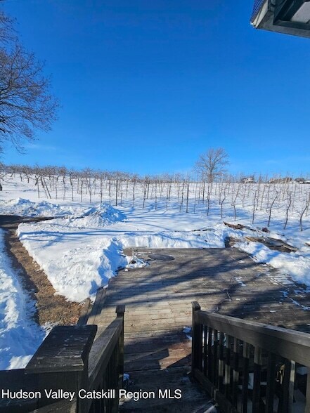 Foto del edificio - 477 Lattintown Rd