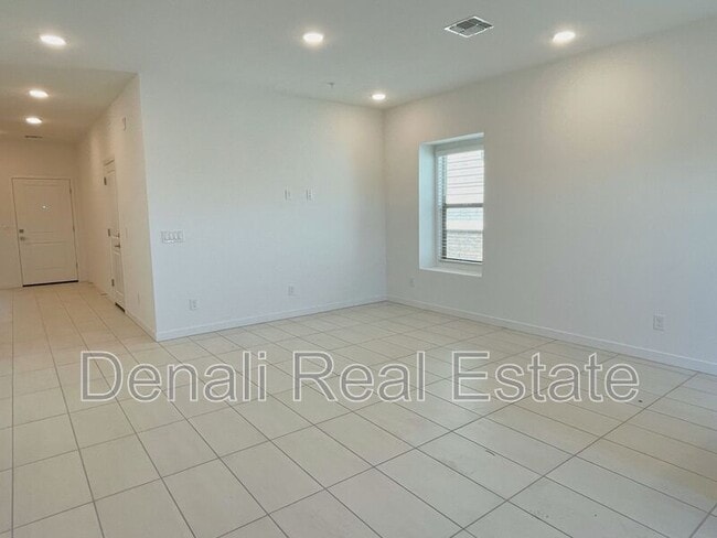 Building Photo - 28065 N 28th Dr