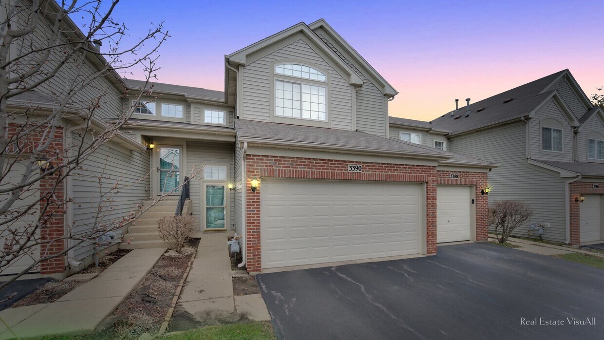 3390 Blue Ridge Dr, Carpentersville, IL 60110 Townhome Rentals in
