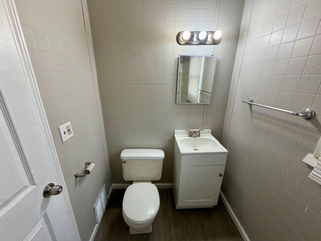 Foto del edificio - 97 Fairgrove St