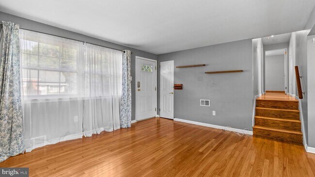 Building Photo - 203 Ashwood Way