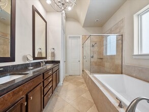 Building Photo - 249 E 27th St