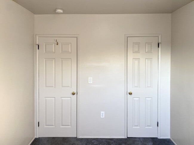 Photo - 1137 3/4-1134 W 90th St House