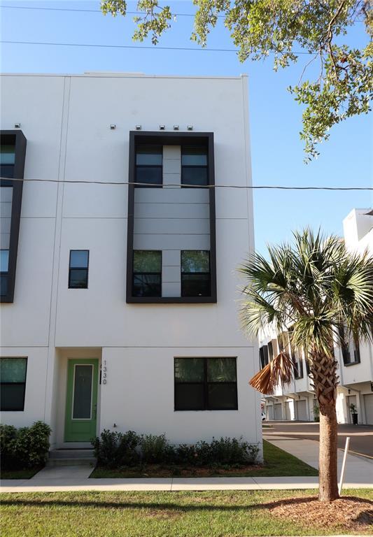 Building Photo - 1330 W Gray St