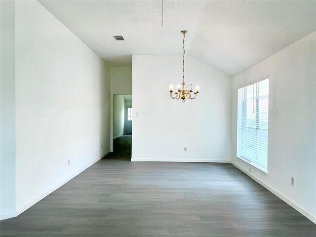 Building Photo - 6019 Settlers Village Dr