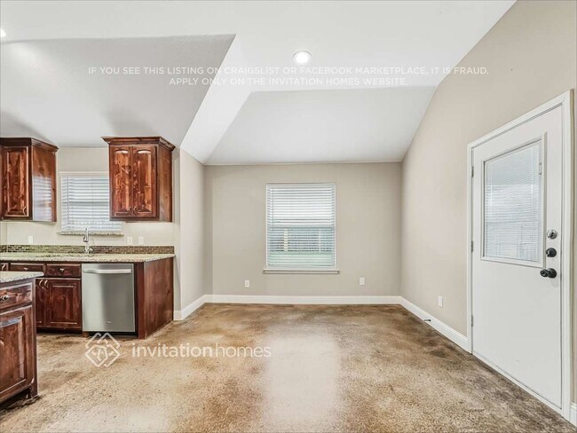 Foto del edificio - 2029 Bay Laurel Dr