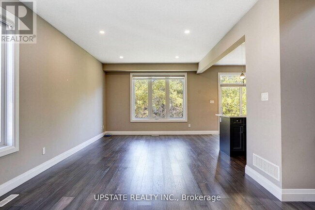 Photo du bâtiment - 2694 Bobolink Ln