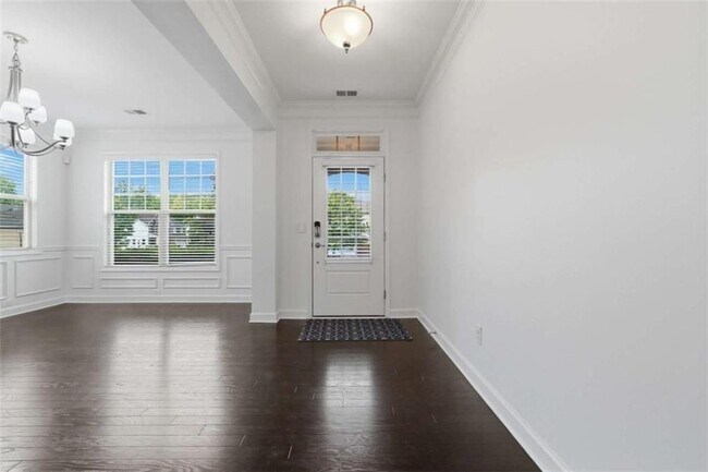 Foto del edificio - 4865 Alexandria Ave